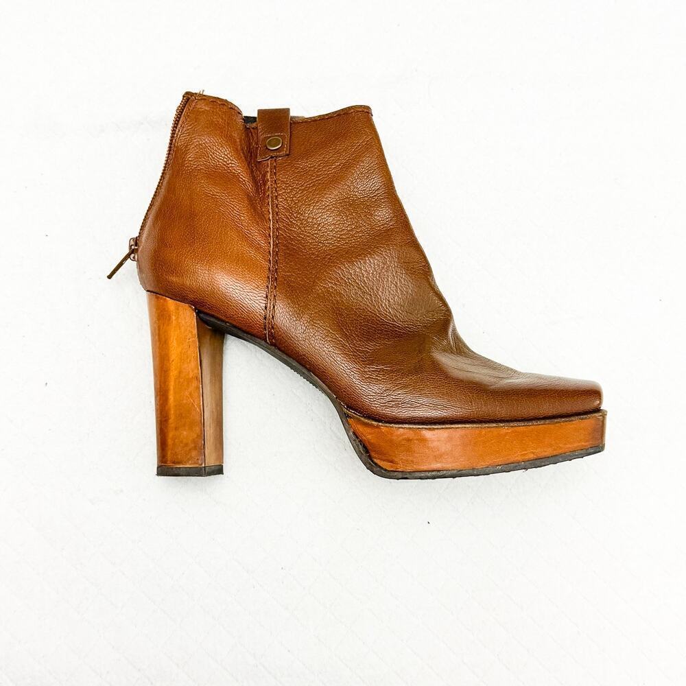 Stuart Weitzman Brown Square Toe Platform Leather… - image 5